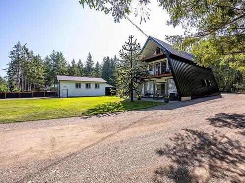 3849 East Rd, Denman Island, BC 