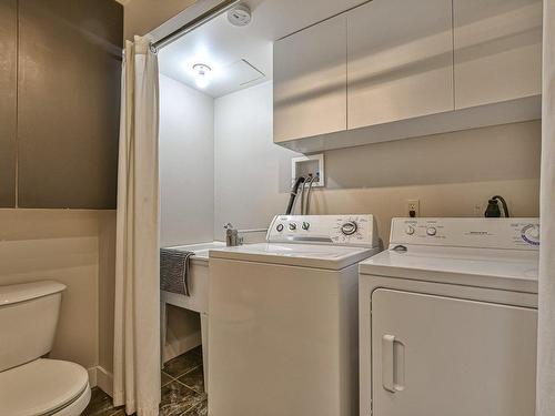 Laundry room - 455 Rue Du Baron, Saint-Sauveur, QC - Indoor Photo Showing Laundry Room