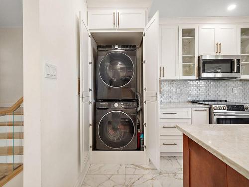 Kitchen - 605 Rue Dorais, Montréal (Saint-Laurent), QC - Indoor Photo Showing Other Room