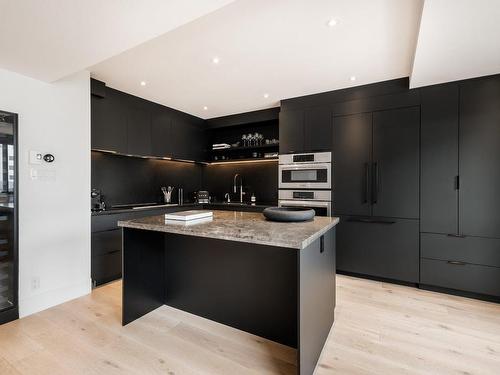 Kitchen - 505-1515 Av. Du Docteur-Penfield, Montréal (Ville-Marie), QC - Indoor Photo Showing Kitchen With Upgraded Kitchen