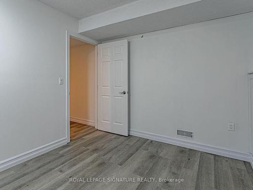 901 Lawson Rd N, London, ON - Indoor Photo Showing Other Room