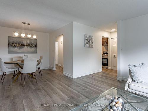 901 Lawson Rd N, London, ON - Indoor Photo Showing Dining Room