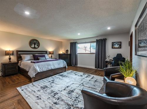 1020 Morningstar Road, Oliver, BC - Indoor Photo Showing Bedroom