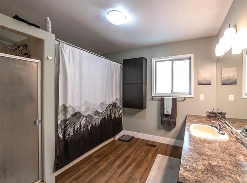 1020 Morningstar Road, Oliver, BC - Indoor Photo Showing Bathroom