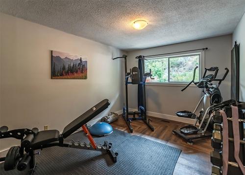 1020 Morningstar Road, Oliver, BC - Indoor Photo Showing Gym Room