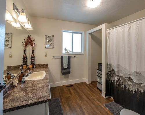 1020 Morningstar Road, Oliver, BC - Indoor Photo Showing Bathroom