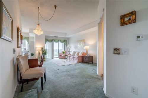 2085 Amherst Heights Drive|Unit #501, Burlington, ON - Indoor Photo Showing Living Room