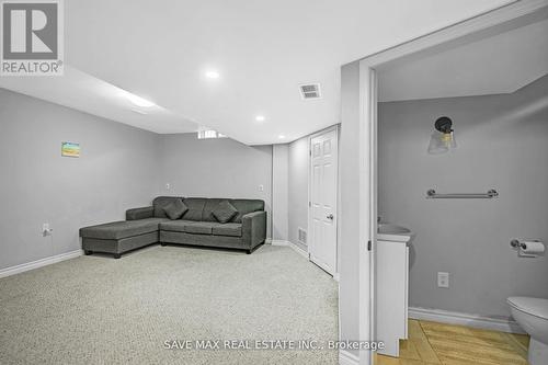 440 Stonegate Avenue, Oshawa, ON - Indoor Photo Showing Other Room