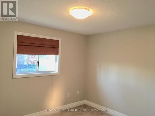 28 Shalom Way, Barrie, ON - Indoor Photo Showing Other Room