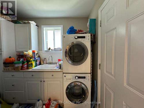 28 Shalom Way, Barrie, ON - Indoor Photo Showing Laundry Room