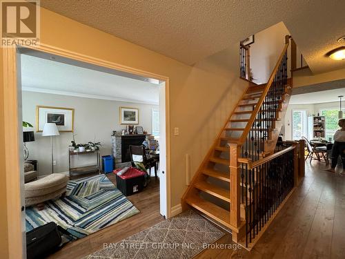 28 Shalom Way, Barrie, ON - Indoor Photo Showing Other Room