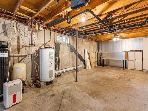 Sous-sol - 182 Ch. Decelles, Brigham, QC - Indoor Photo Showing Basement