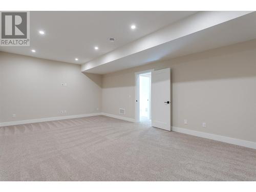 3438 Hilltown Close, Kelowna, BC - Indoor Photo Showing Other Room