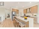 853 Kinnear Court, Kelowna, BC  - Indoor Photo Showing Kitchen With Upgraded Kitchen 