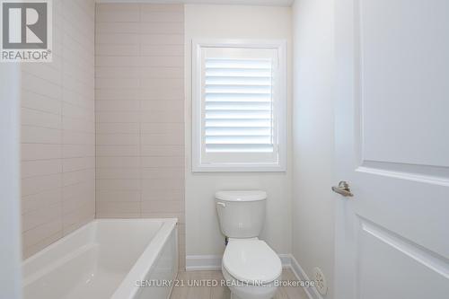 325 Mullighan Gardens, Peterborough (Northcrest), ON - Indoor Photo Showing Bathroom