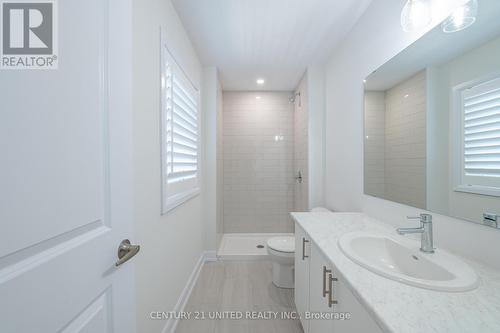 325 Mullighan Gardens, Peterborough (Northcrest), ON - Indoor Photo Showing Bathroom