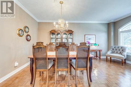 5621 Watersfield Avenue, Mississauga, ON - Indoor Photo Showing Dining Room