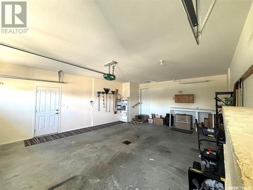 126 16Th Street, Battleford, SK - Indoor Photo Showing Garage