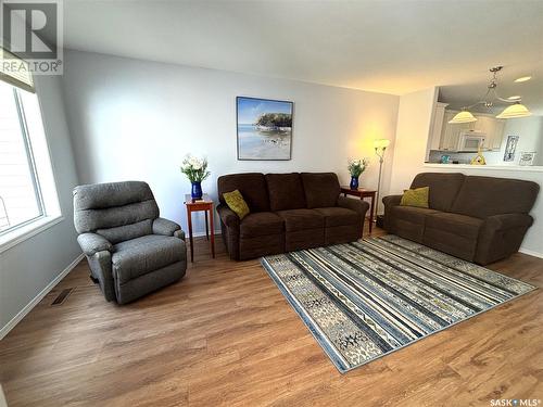 126 16Th Street, Battleford, SK - Indoor Photo Showing Living Room