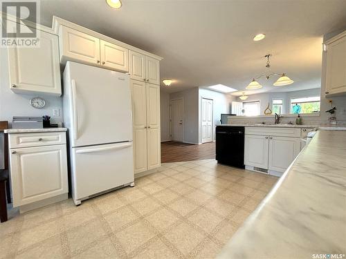 126 16Th Street, Battleford, SK - Indoor Photo Showing Kitchen