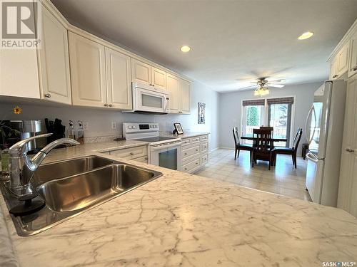 126 16Th Street, Battleford, SK - Indoor Photo Showing Kitchen With Double Sink