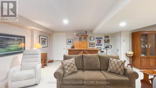 5 Oakwood Links Lane, Lambton Shores (Grand Bend), ON - Indoor Photo Showing Living Room