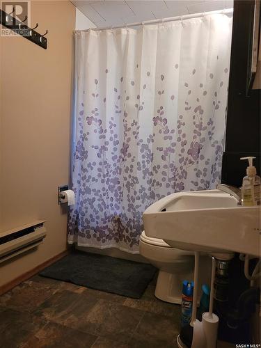 8 Mallard Avenue, Greenwater Provincial Park, SK - Indoor Photo Showing Bathroom