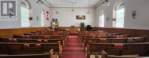 2437 Dundas Street W, Burlington, ON - Indoor Photo Showing Other Room