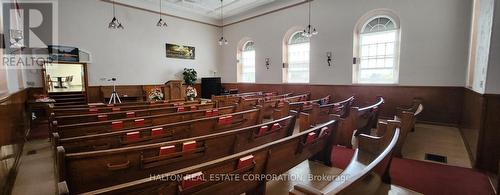 2437 Dundas Street W, Burlington, ON - Indoor Photo Showing Other Room