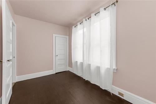 Bedroom 3 - 5419 Maple Street, Niagara Falls, ON - Indoor Photo Showing Other Room