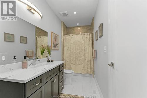 9900 Walker, Amherstburg, ON - Indoor Photo Showing Bathroom