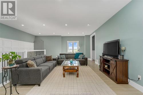 9900 Walker, Amherstburg, ON - Indoor Photo Showing Living Room