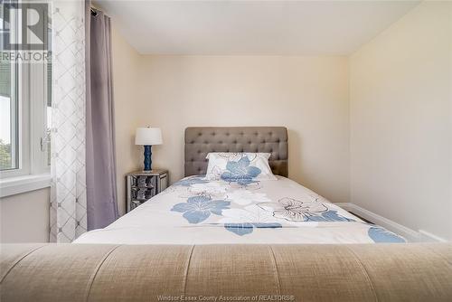 328 Benson Court, Amherstburg, ON - Indoor Photo Showing Bedroom