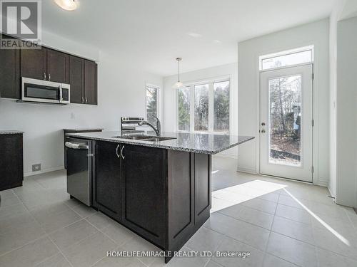 28 Dyer Crescent, Bracebridge, ON - Indoor Photo Showing Kitchen With Double Sink