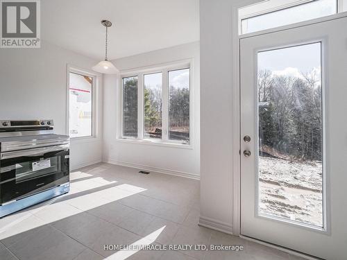 28 Dyer Crescent, Bracebridge, ON - Indoor Photo Showing Other Room