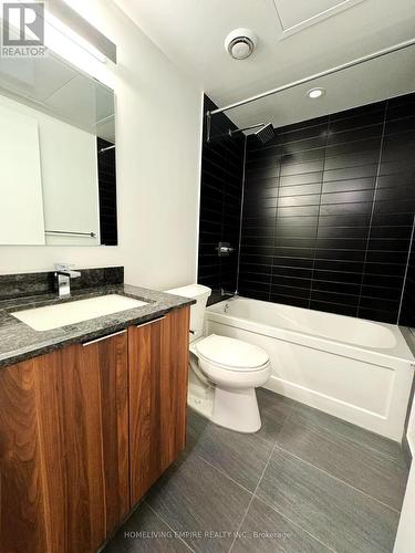 2013 - 501 Yonge Street, Toronto (Bay Street Corridor), ON - Indoor Photo Showing Bathroom