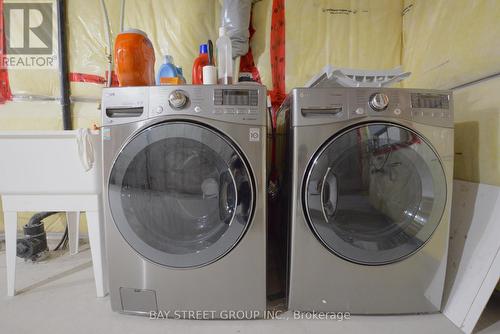 14 Begonia Street, Markham, ON - Indoor Photo Showing Laundry Room