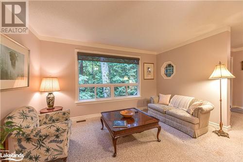 1923 Marchmont Road, Severn, ON - Indoor Photo Showing Living Room