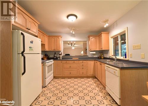 1923 Marchmont Road, Severn, ON - Indoor Photo Showing Kitchen With Double Sink