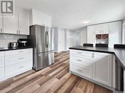 519 Palliser Drive, Swift Current, SK - Indoor Photo Showing Kitchen