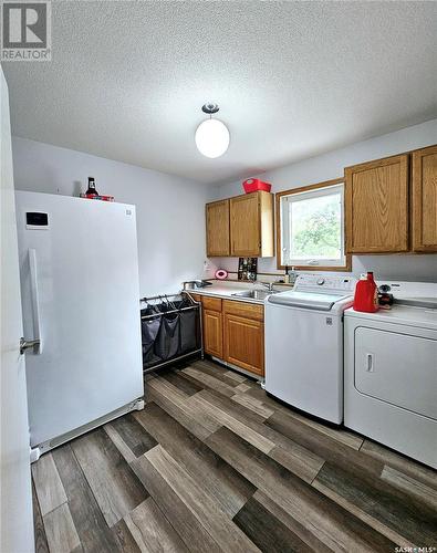 519 Palliser Drive, Swift Current, SK - Indoor Photo Showing Laundry Room