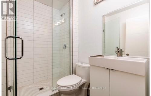 129 John Street, London, ON - Indoor Photo Showing Bathroom