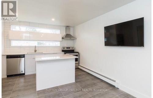 129 John Street, London, ON - Indoor Photo Showing Kitchen