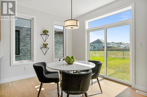 2583 Buroak Drive, London, ON - Indoor Photo Showing Dining Room