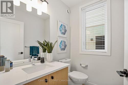 2583 Buroak Drive, London, ON - Indoor Photo Showing Bathroom