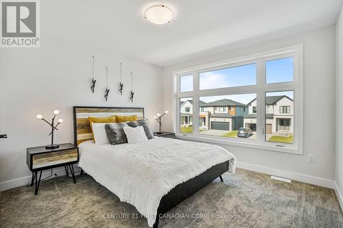 2583 Buroak Drive, London, ON - Indoor Photo Showing Bedroom