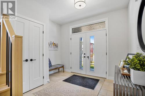 2583 Buroak Drive, London, ON - Indoor Photo Showing Other Room