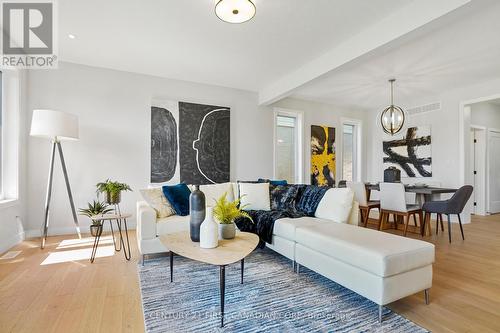 2583 Buroak Drive, London, ON - Indoor Photo Showing Living Room