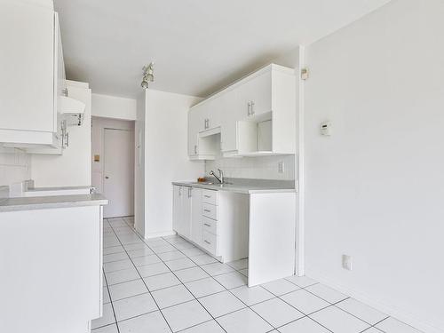 Kitchen - 3-925 Rue Oscar-Benoît, Montréal (Rivière-Des-Prairies/Pointe-Aux-Trembles), QC - Indoor Photo Showing Kitchen