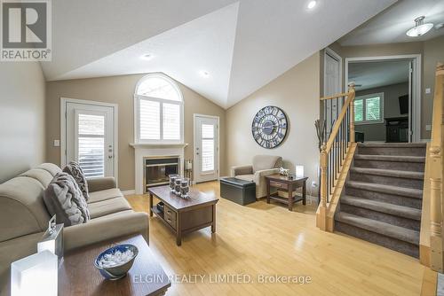 15 Hummingbird Lane, St. Thomas, ON - Indoor Photo Showing Living Room With Fireplace